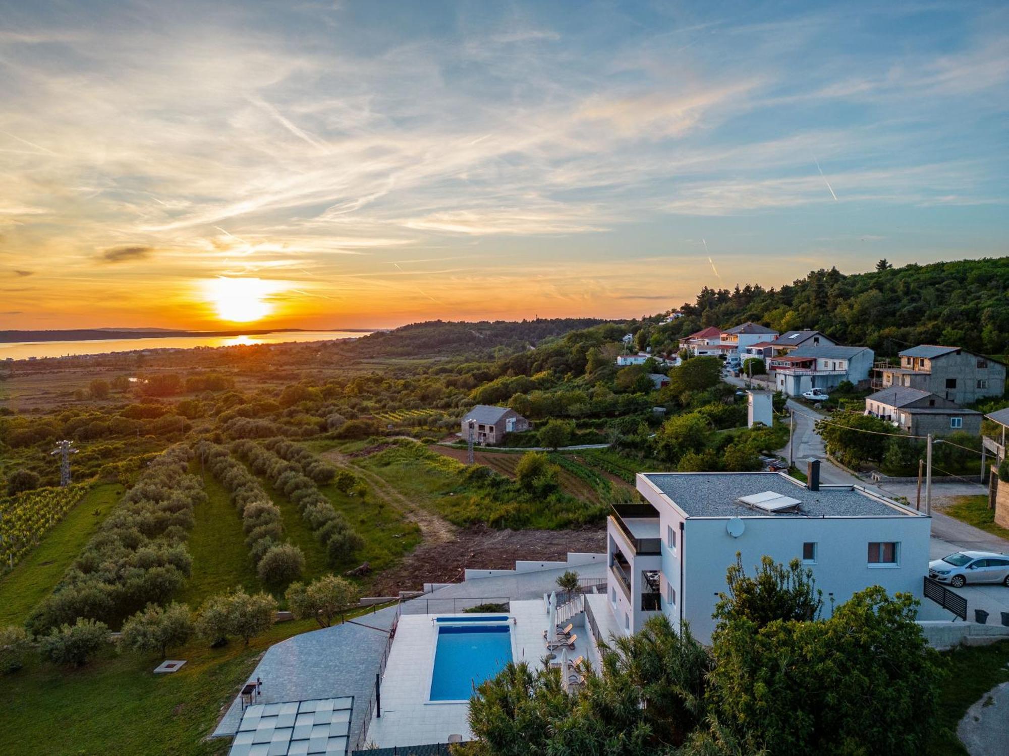 Villa Suton Zadarvillas Podvrsje Eksteriør billede